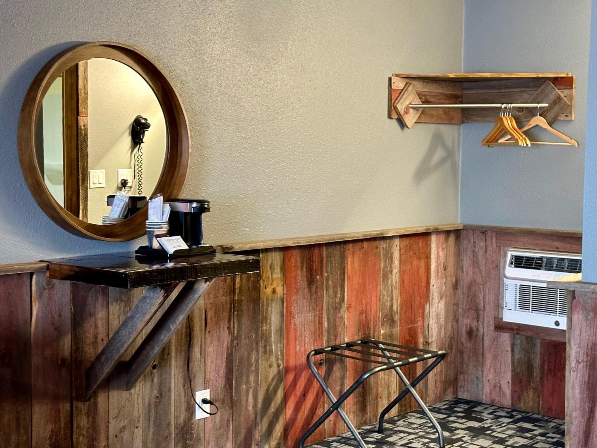 Americas Best Value Inn Wall Zewnętrze zdjęcie