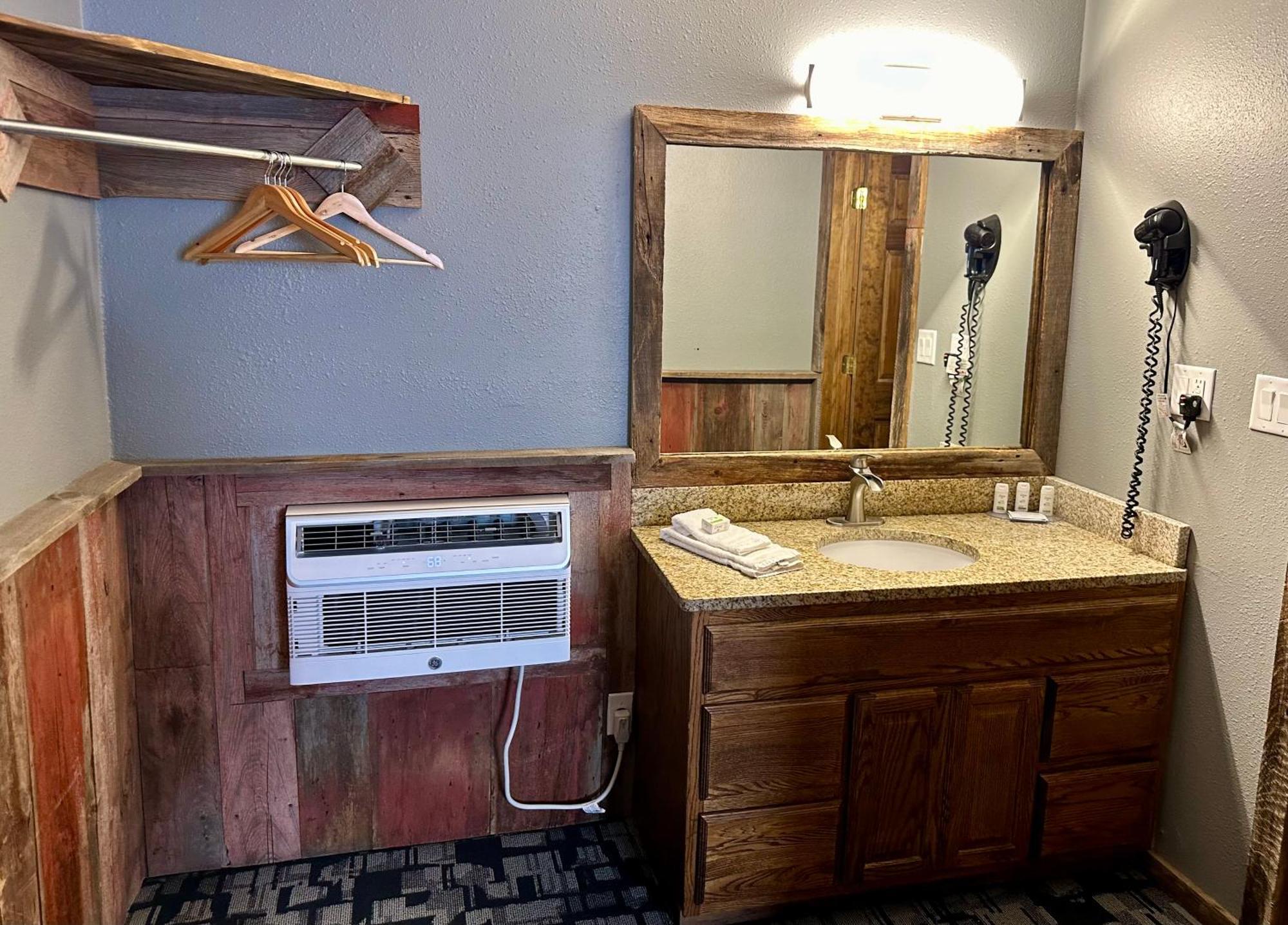Americas Best Value Inn Wall Zewnętrze zdjęcie