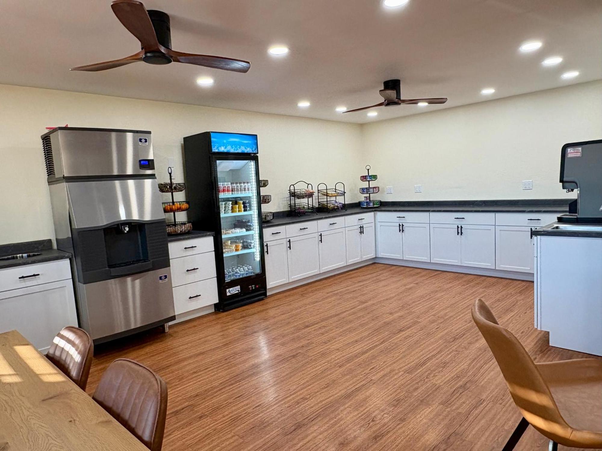 Americas Best Value Inn Wall Zewnętrze zdjęcie