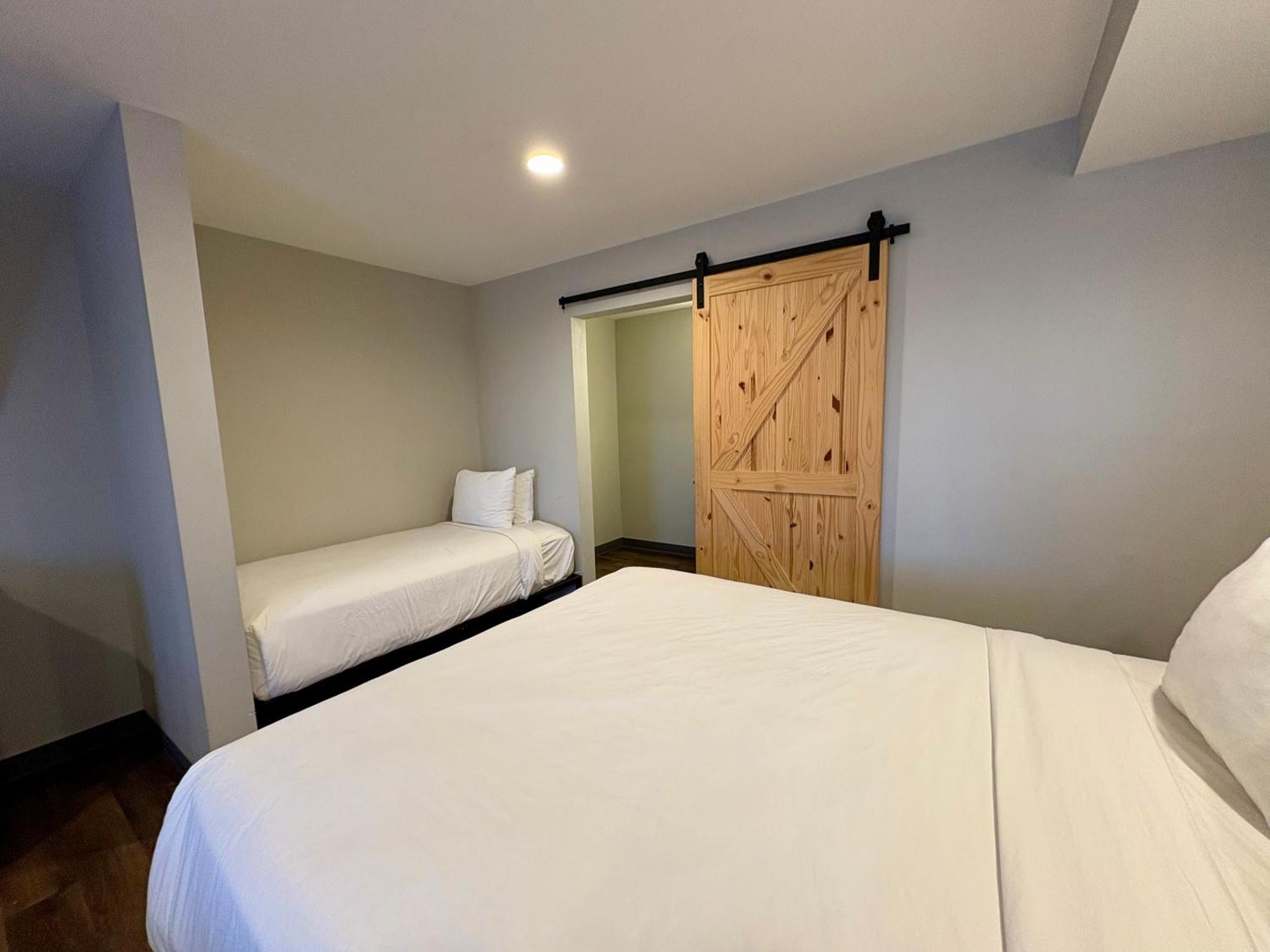 Americas Best Value Inn Wall Zewnętrze zdjęcie